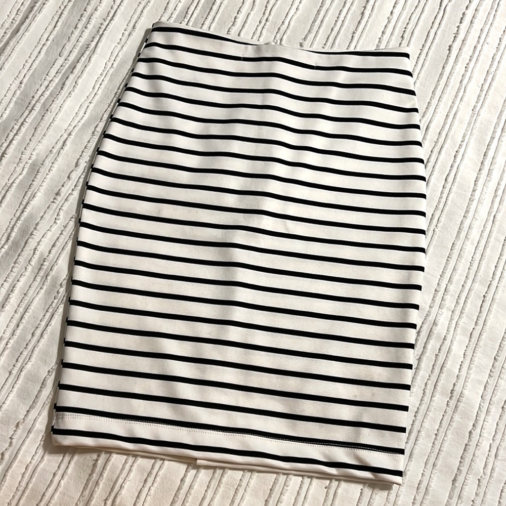 Stripped pencil skirt by Les Alis